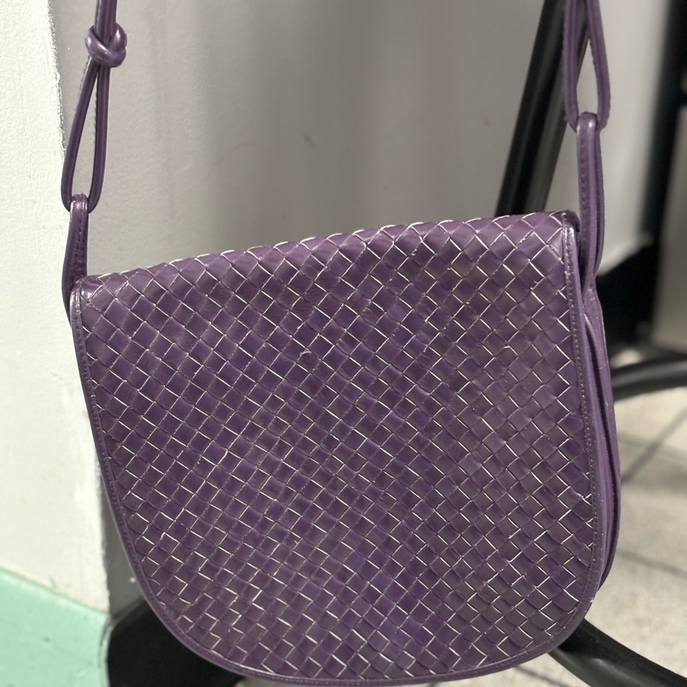 Purple leather shoulder bag